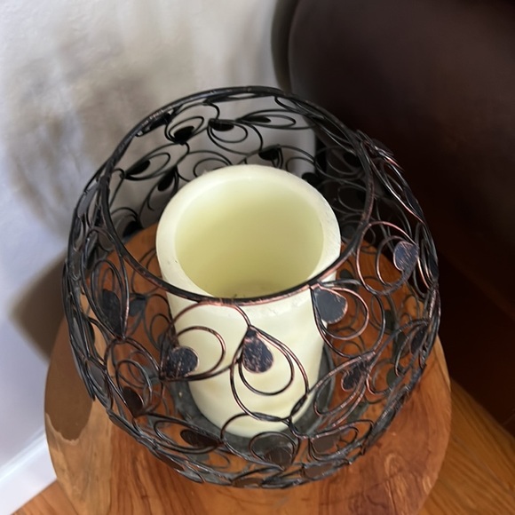 🎉Host Pick🥰💕❤️Beautiful Large Flameless Candle in Metal Basket - Picture 9 of 16